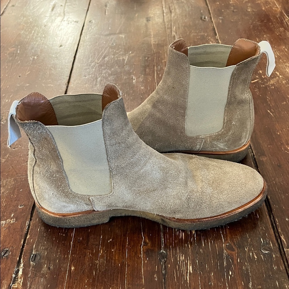 Common Projects Suede Chelsea Boots - Picture 9 of 16